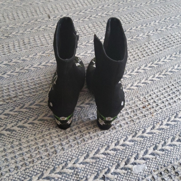 Botas - Picture 4 of 4